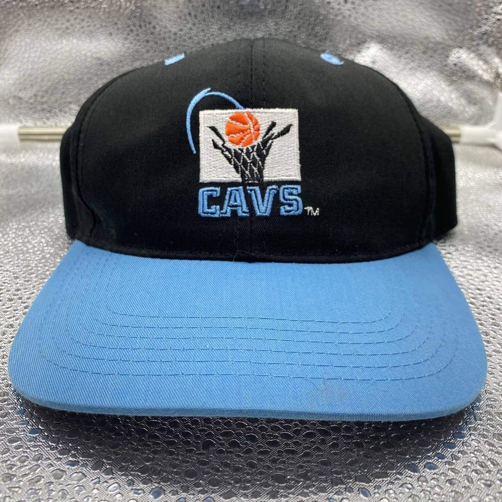 Cleveland Cavaliers Mens OSFA Black Blue Snapback Hat